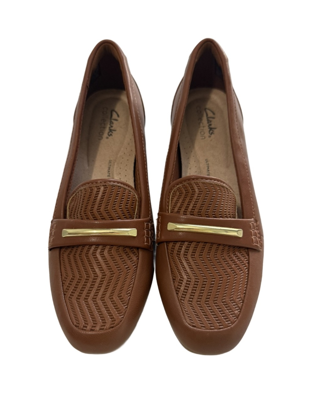 Clarks Women’s Brown Leather Loafers with Gold Accent. 6.5M